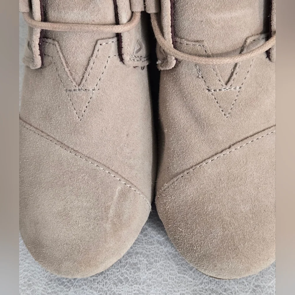 Toms Original One For One Suede Ankle Boots 10 Oatmeal